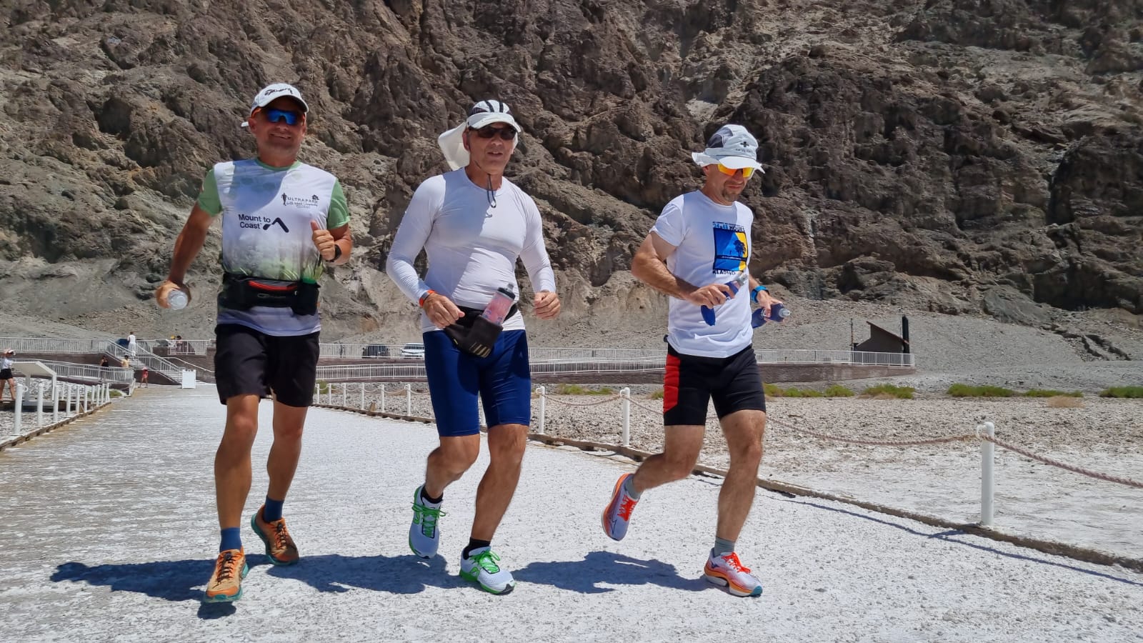 Traja bežci v Death Valley – bližší záber